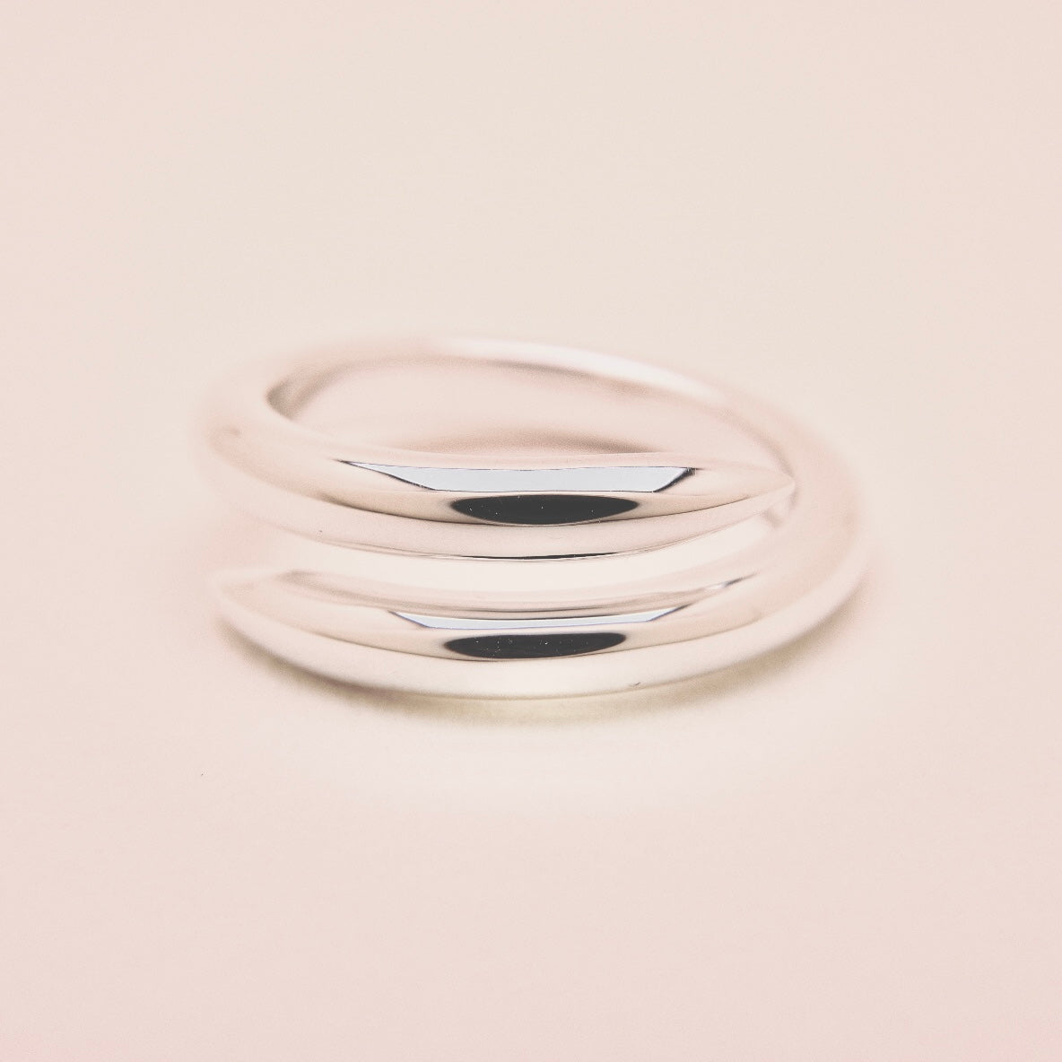 spring nail ring